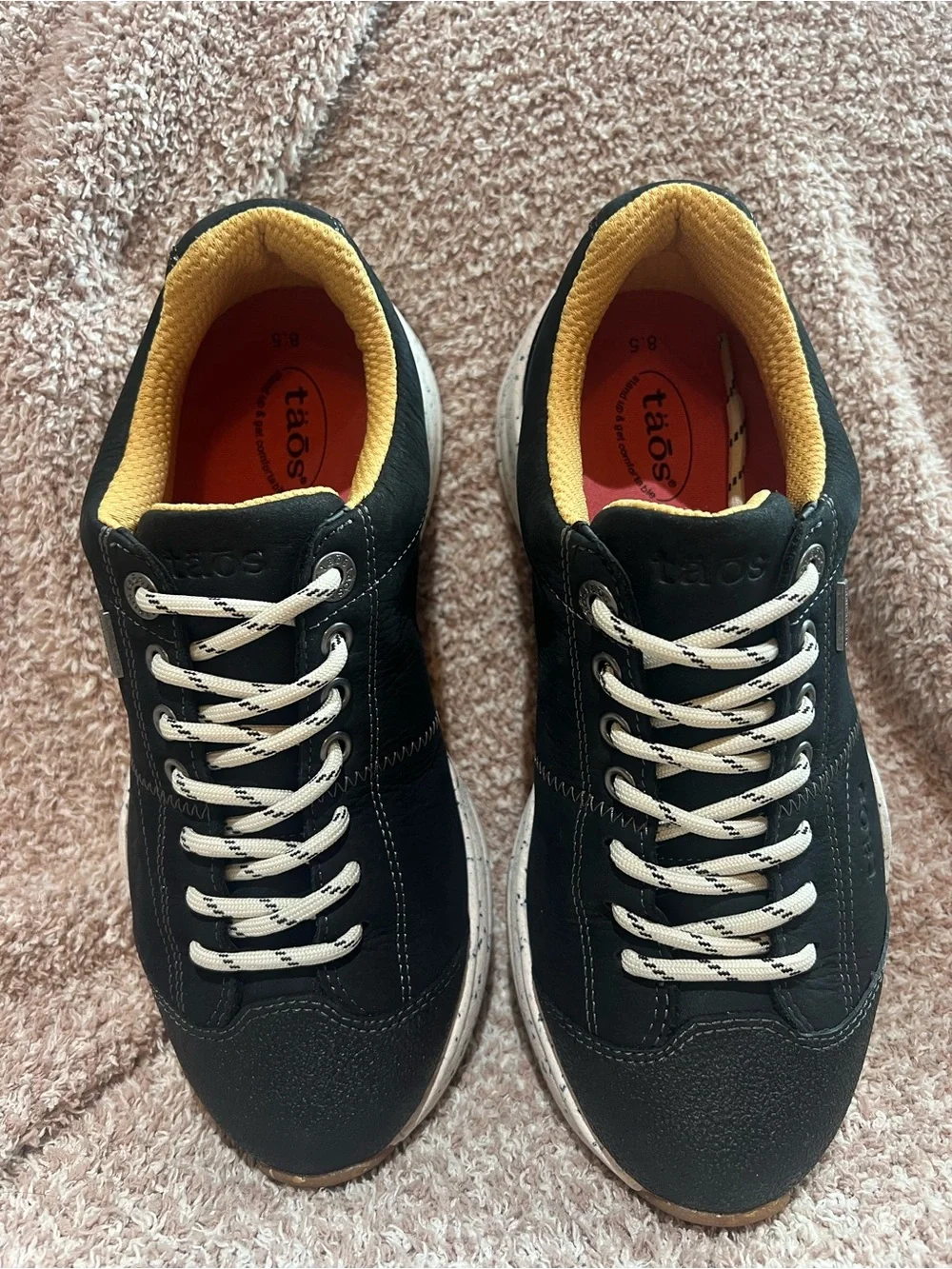 NWOT‎ Women's Taos Shasta Black Nubuck Waterproof Hiking Sneakers SIZE 8.5